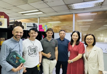 2024年4月锐傲率领合作伙伴德国品牌商考察东莞新洲包装